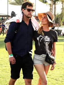 joshua jackson ray ban wayfarers coachella 2013