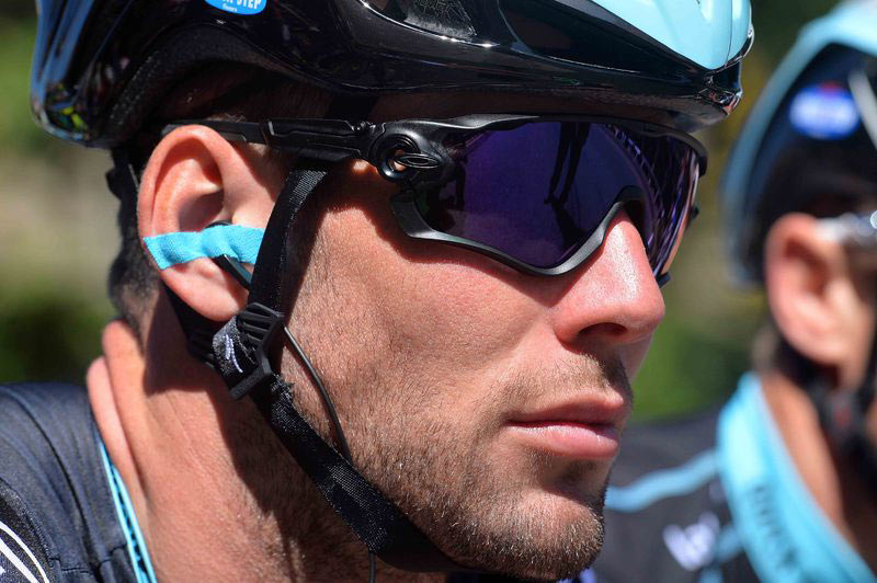 What Sunglasses Does Mark Cavendish Wear?