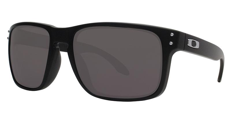 oakley holbrook vs ray ban new wayfarer